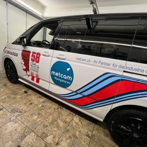 Martini-Racing-Design zum 2.